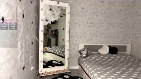 Annie PVT IS OPEN online show from November 2, 9:40 pm