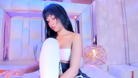    online show from April 16, 9:39 pm