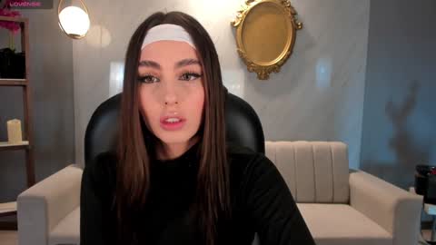 Dolcie  online show from December 9, 12:19 pm