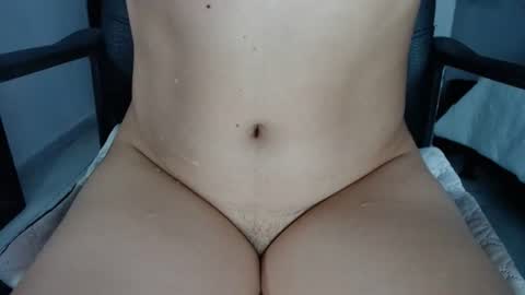 doll_dollys_ online show from February 1, 7:13 pm