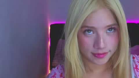 DollFaceInk online show from April 14, 1:05 am