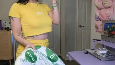 DOLLLFACE online show from March 2, 2:36 pm