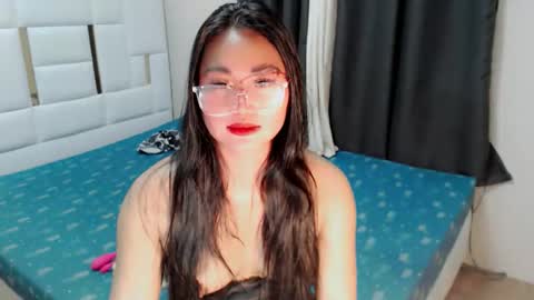 YUMEE online show from September 9, 5:02 pm