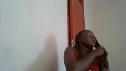 dollyvee online show from April 14, 12:38 pm