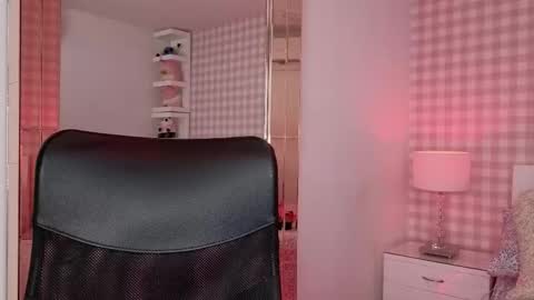 Dolly online show from October 31, 9:41 pm