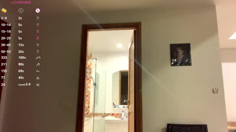 Kira online show from March 31, 10:10 pm