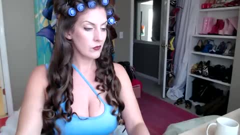 DommeTomorrow online show from January 8, 6:45 pm