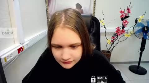 Sia online show from July 19, 6:15 am