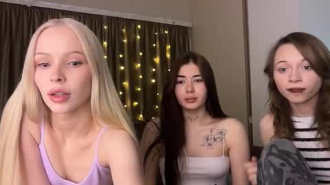 Nicole online show from February 8, 8:56 pm