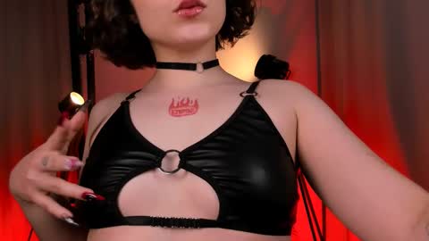 Eva or Goddess online show from March 8, 9:51 pm