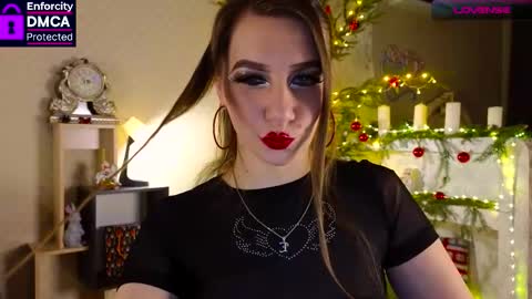 Emily online show from December 13, 7:53 pm