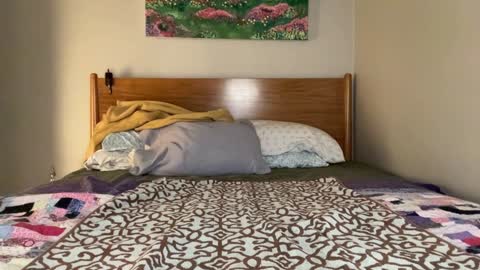 RIRI OR DREAMY online show from February 6, 3:59 am