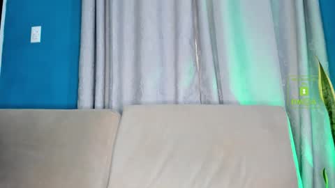 duamilktits online show from February 11, 9:00 am