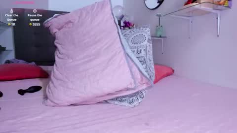 Dulce Maria online show from March 7, 12:26 am