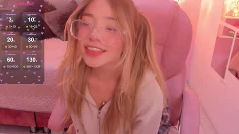 Dulce  online show from November 3, 7:29 pm