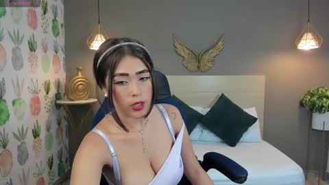 V I C T O R I A online show from February 27, 1:49 pm