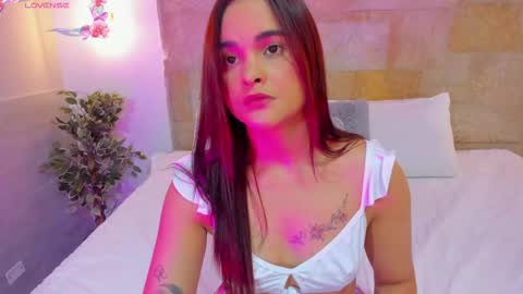 Dulcee Garcia online show from September 13, 4:42 am