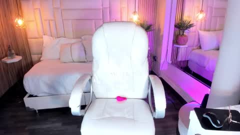 Dulce  online show from October 21, 11:47 am