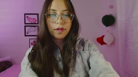 Dulce online show from May 4, 5:55 am
