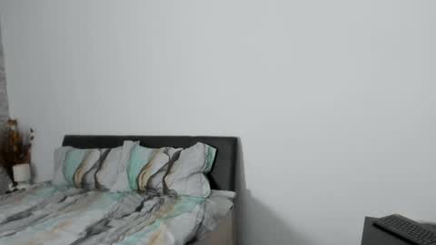 Dyanne online show from October 31, 5:39 pm