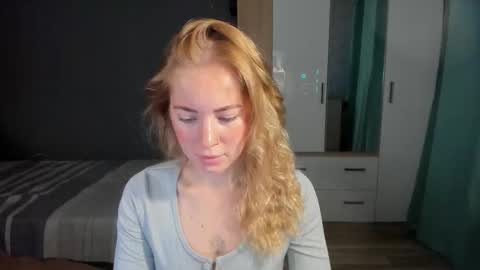 fansly - yourbestbaby online show from September 22, 4:00 am