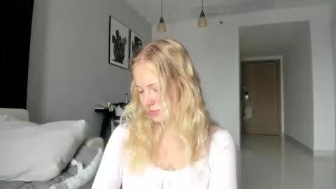 fansly - yourbestbaby online show from February 7, 3:45 am