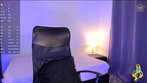 ebony__queen2 online show from July 16, 7:29 pm