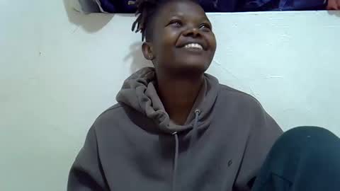 ebony_cuttey30 online show from December 15, 5:56 am