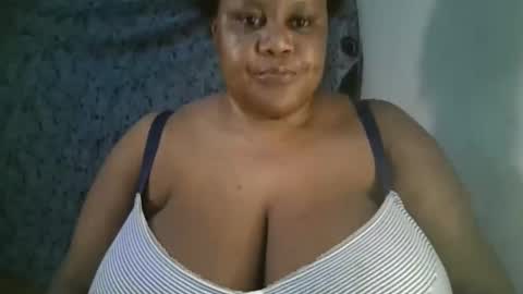 ebony_magixs online show from April 10, 11:05 am