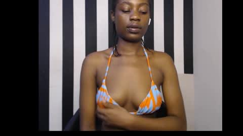 Ella online show from October 12, 11:51 pm