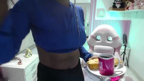 ebony_rizon online show from April 6, 1:01 pm