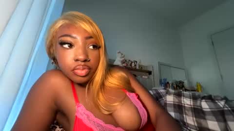 ebonydolled online show from July 16, 9:19 pm