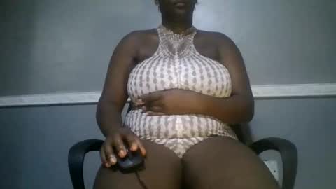 ebonymayahh online show from February 13, 10:17 am