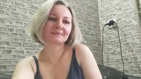 edithmanning online show from February 5, 7:29 am