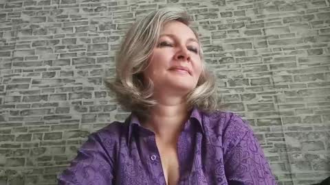 edithmanning online show from September 26, 5:27 am