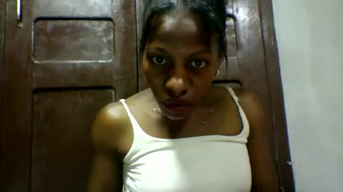 edwige770943 online show from May 10, 6:48 am