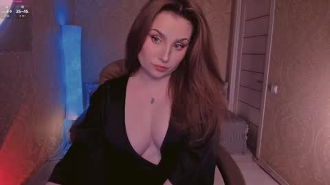 eesmaaarr online show from September 30, 11:31 pm