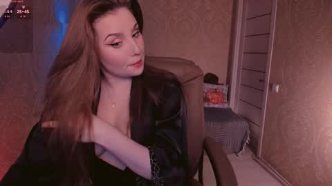 eesmaaarr online show from October 22, 11:43 pm