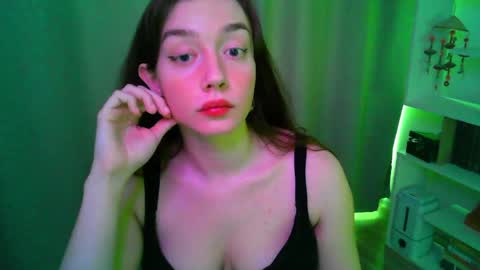 effie_balconii online show from May 10, 3:25 pm