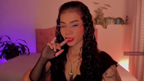 effy online show from January 27, 5:58 am