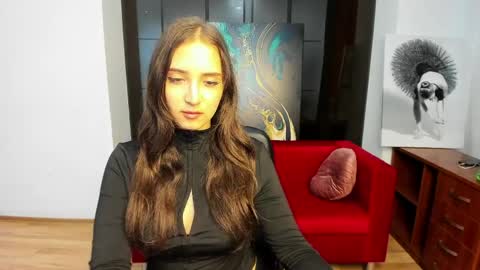 Effy Royse online show from April 4, 1:43 pm