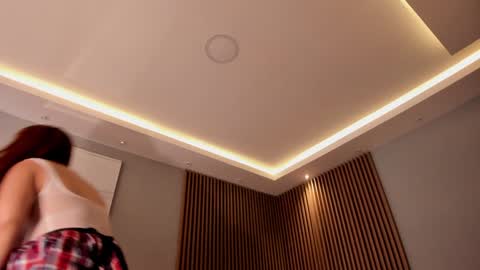 Eilin online show from January 23, 12:30 pm