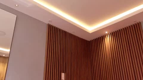 Eilin online show from February 10, 1:01 pm