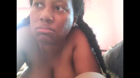 Eirondra Valeen online show from November 14, 6:08 pm