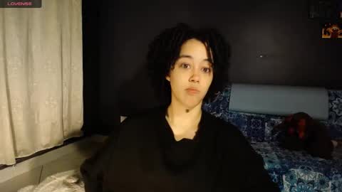 Ela  Help me reach 100 thumbs up online show from March 9, 2:29 am