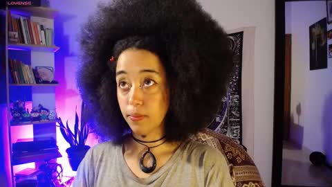 Ela  Help me reach 100 thumbs up online show from February 18, 5:39 am