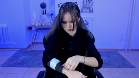 Your sweet girl online show from January 14, 4:29 pm