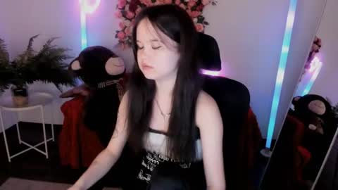 Your sweet girl online show from June 11, 5:32 pm