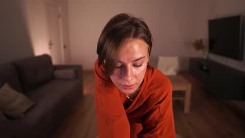 ELA 3 online show from October 16, 6:05 am