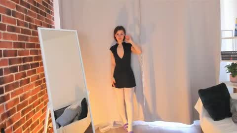 ELA 3 online show from March 10, 6:16 am